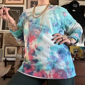 qilo brand midweight cotton tie dye sweatshirt w pineapple embroidered logo